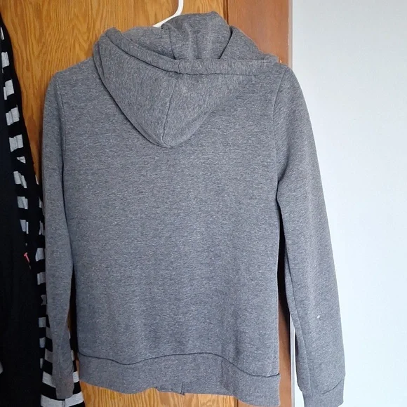 Sweater - Picture 4 of 4